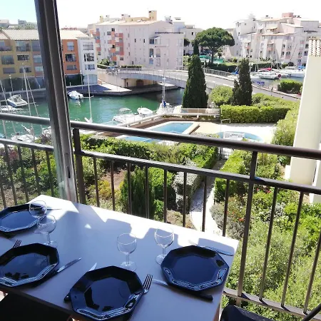 Studio Cap D'agde Avec Vue Port Et Piscine Apartment